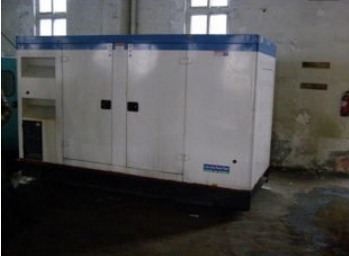 东莞康明斯150kw大型柴油二手发电机组